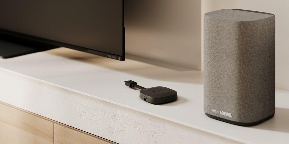 5 HDMI eARCdongle for wireless transmission.
